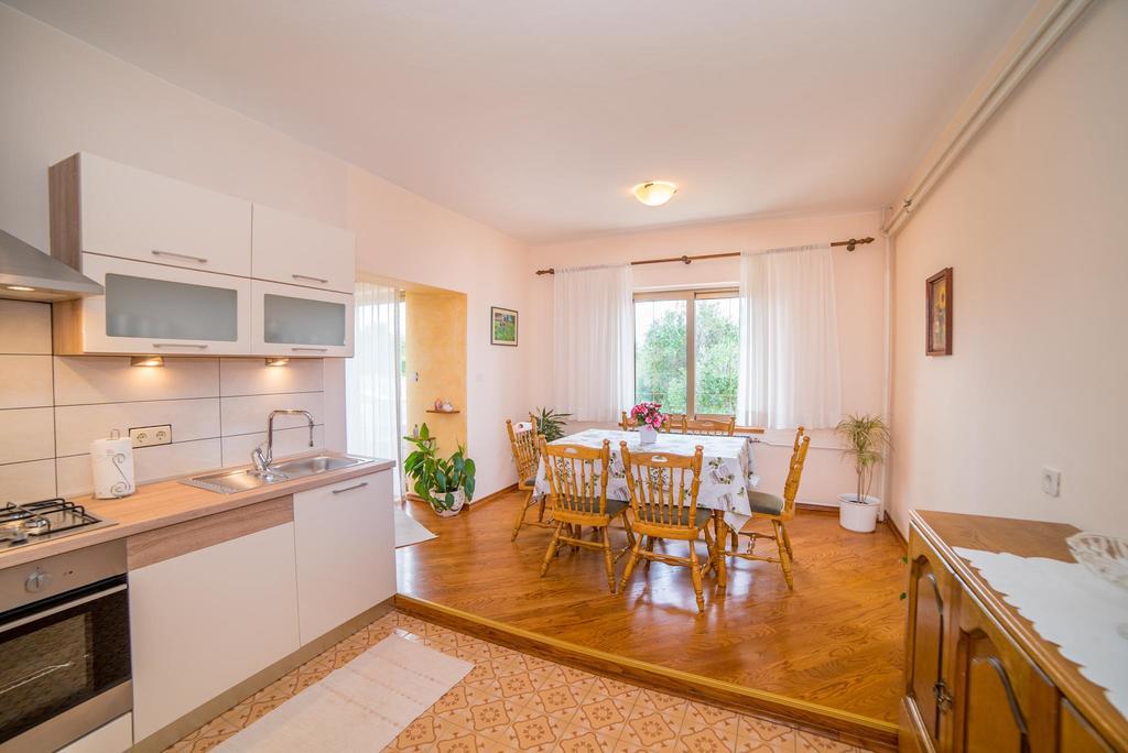Apartment Anica Palit Bagian luar foto