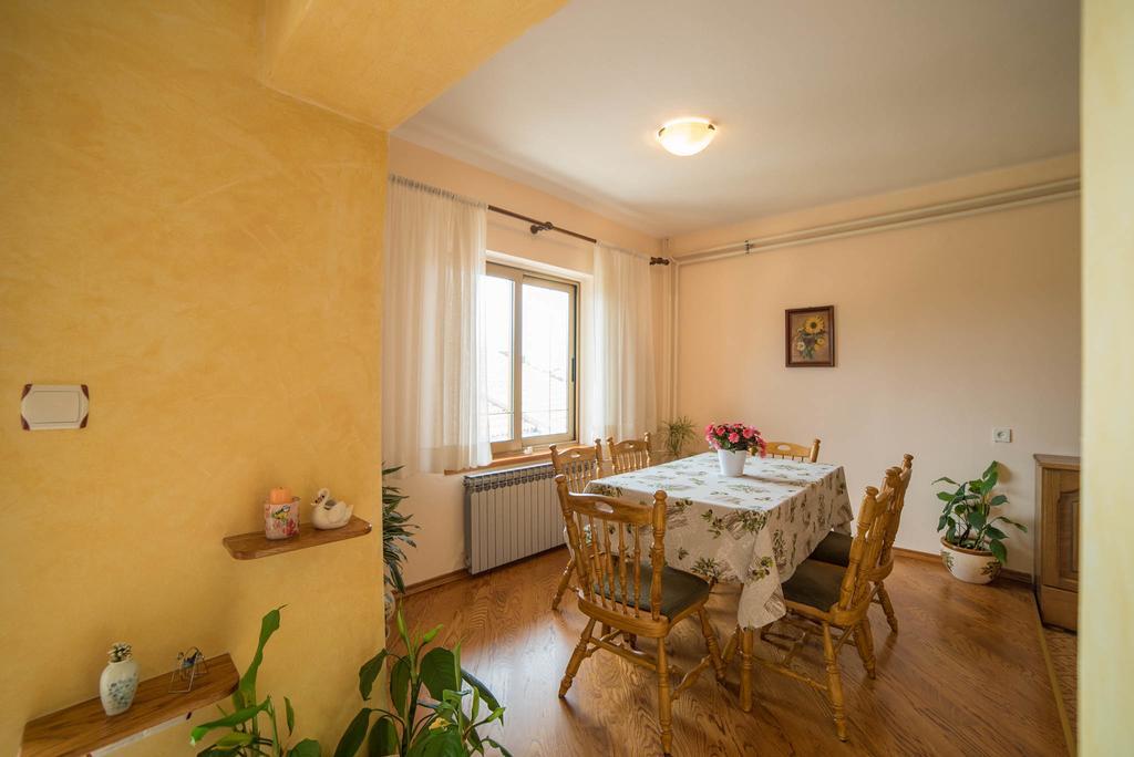 Apartment Anica Palit Bagian luar foto