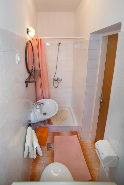 Apartment Anica Palit Bagian luar foto